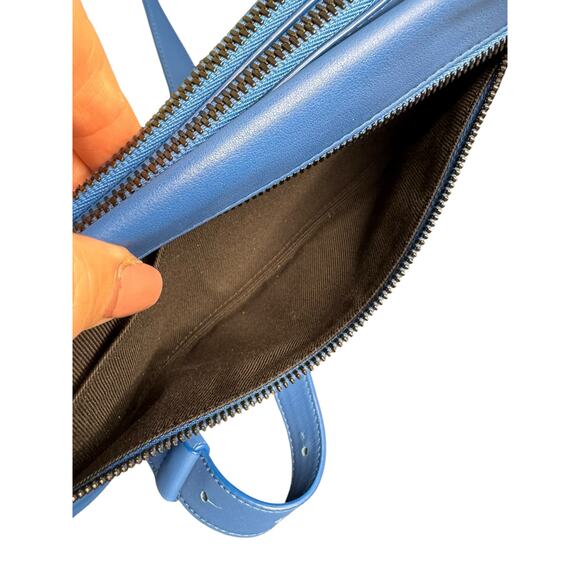 Bottega Veneta NWT Fluid Messenger Crossbody Bag in Blue - Picture 3 of 16